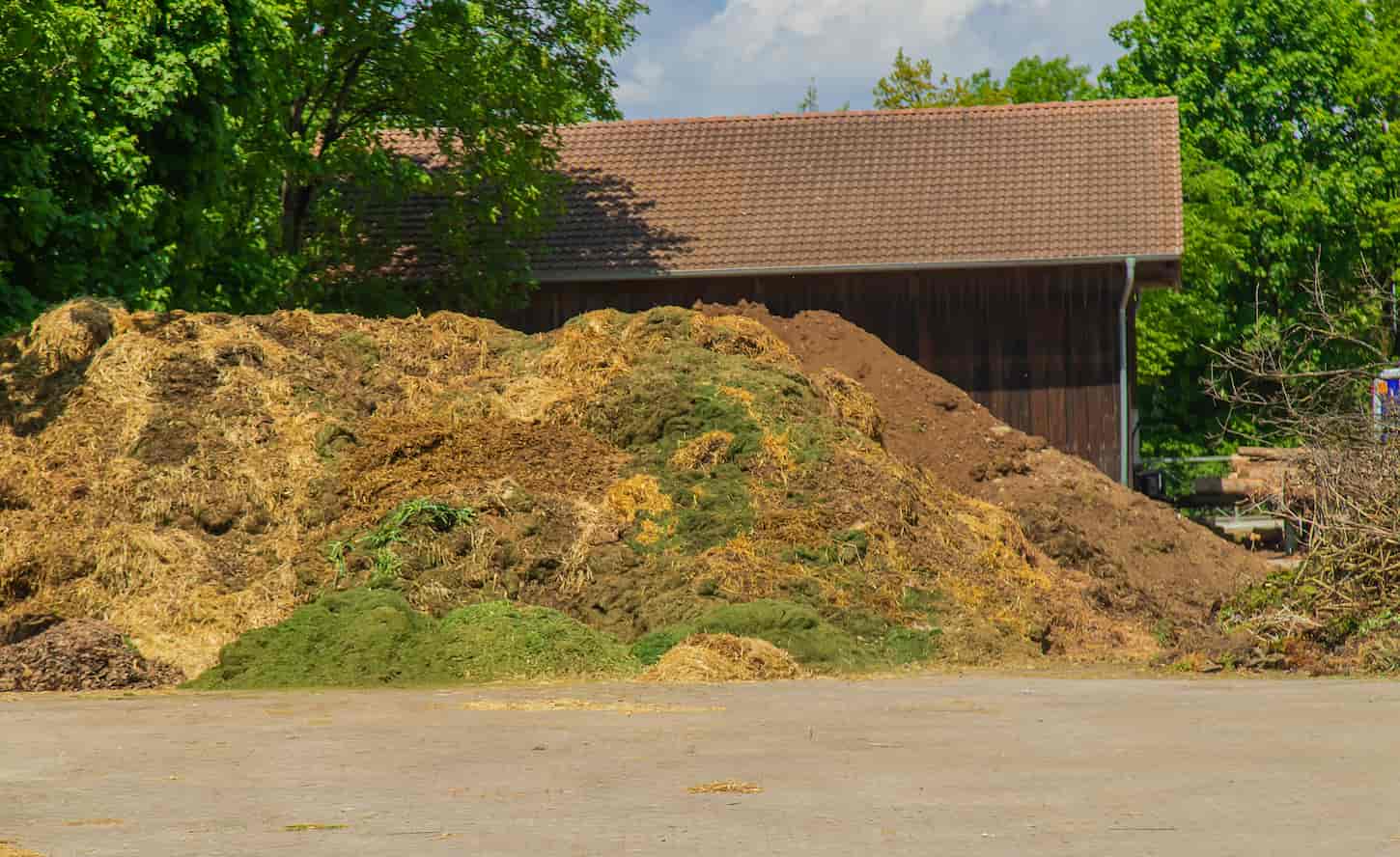 An image of a Pile of manure on the farm.